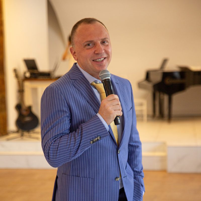 Ведущий мероприятий Варшава